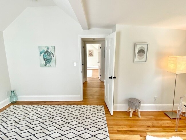 Building Photo - 31 Ziegler Ave