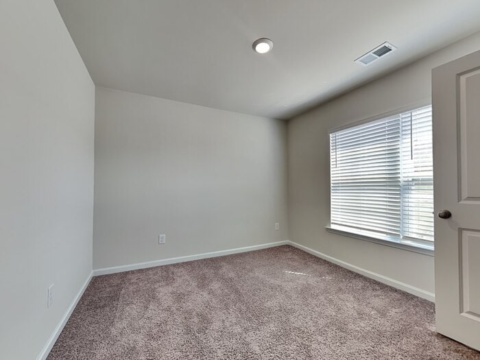 Building Photo - 306 Crooked Pne Ct