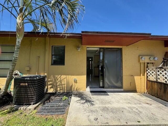 Building Photo - 4355 Royal Banyan Way