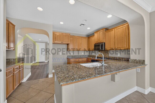 Building Photo - Spacious 3-Bed, 2-Bath Retreat on Charm Way