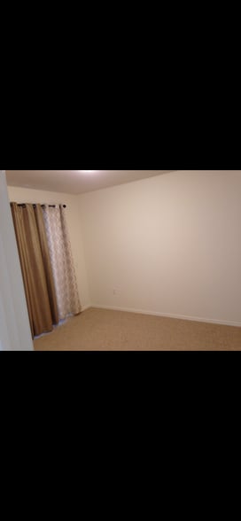 Bedroom 1 - 75-5743 Alahou St