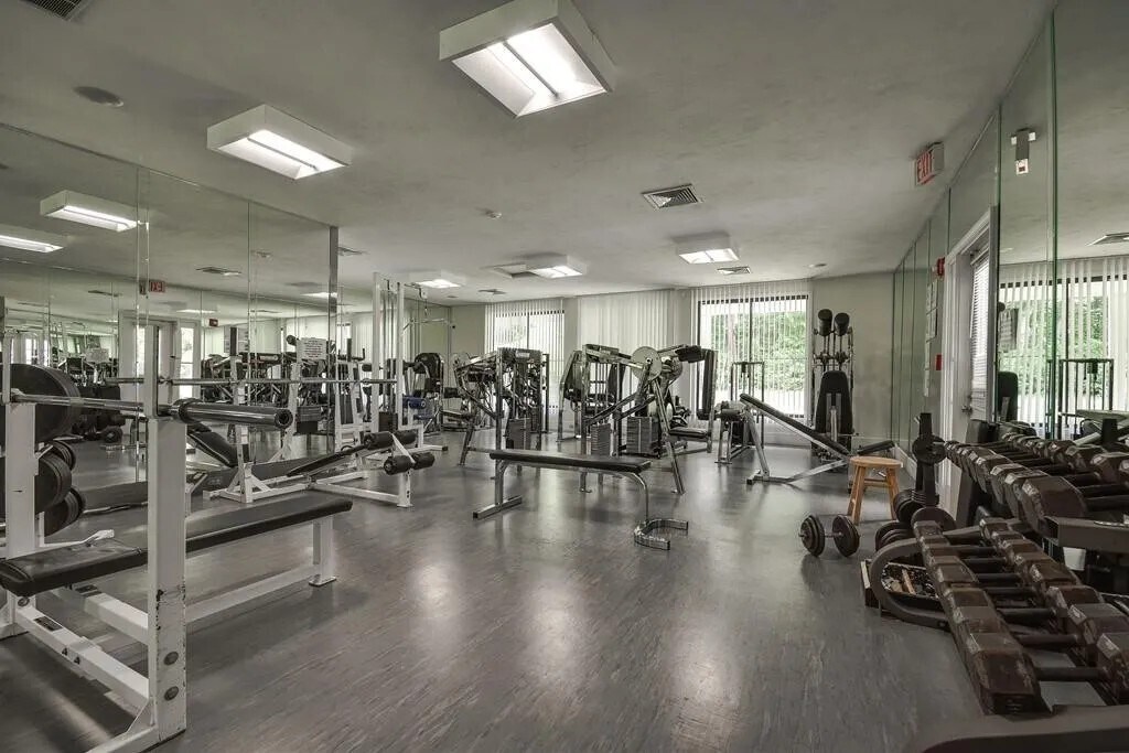 Building Photo - 15 Village Way