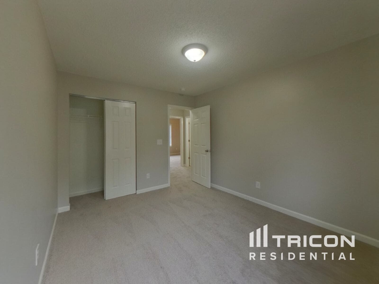 Building Photo - 325 Hampton Ridge Dr