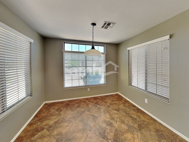 Building Photo - 6415 W Chisum Trail