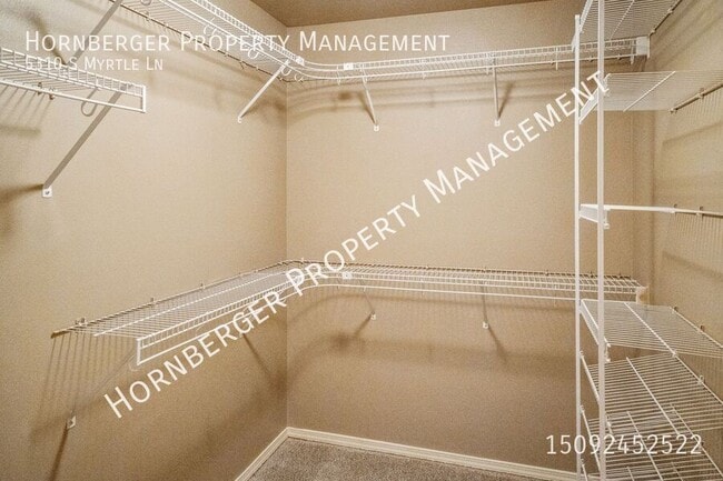Building Photo - 5310 S Myrtle Ln