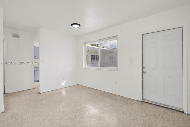 Building Photo - 501 NE 82nd Terrace