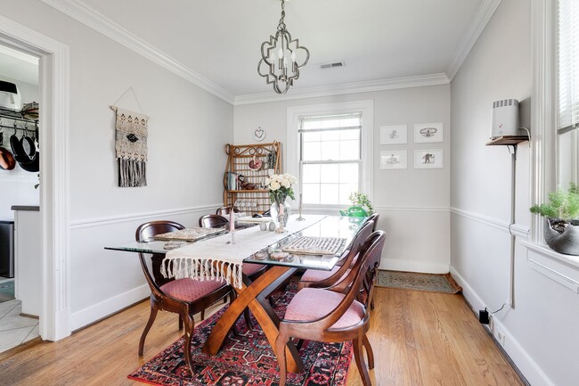 Building Photo - 4524 Fitzhugh Ave