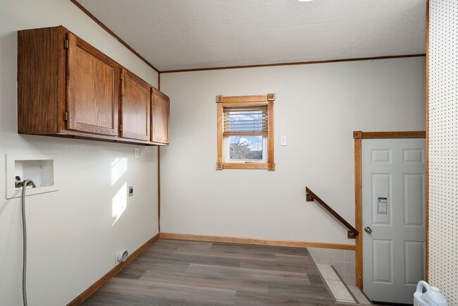 Building Photo - 3 bed / 1.5 Bath Home!