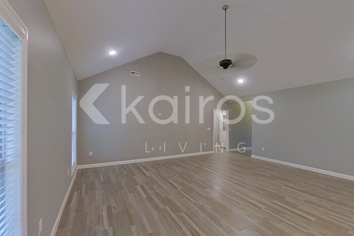Building Photo - 162 Eastwood Ln