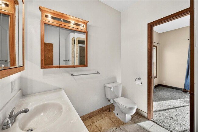 Building Photo - Spacious 4-Bedroom Home Minutes from Downtown Boise