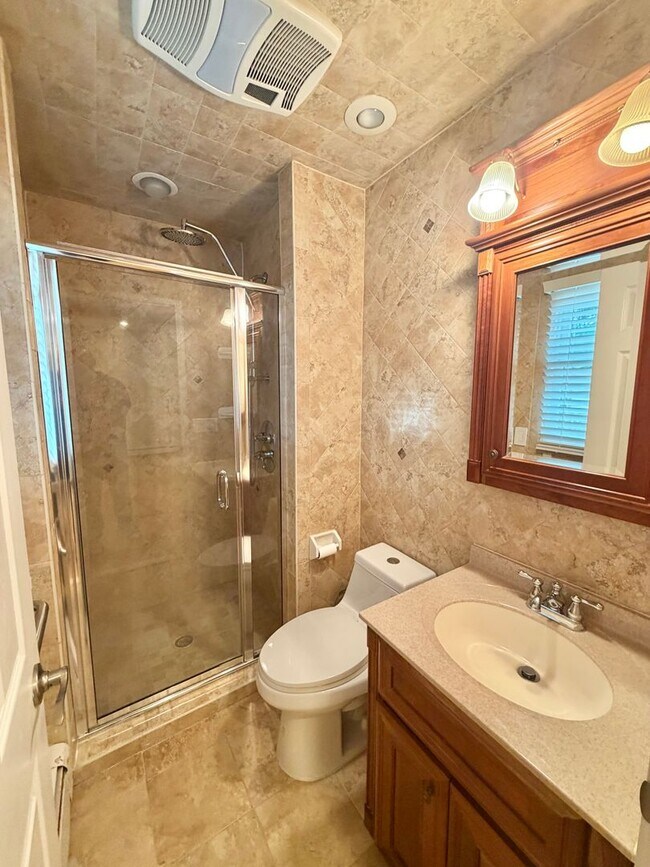 Building Photo - 29 Carriage Hill Ln
