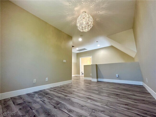 Building Photo - 10824 Vineyard Pass St