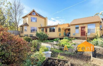 Building Photo - Amazing Fully Renovated Custom Furnished H...