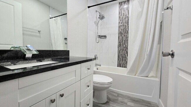 Building Photo - 4020 NW 41st Pl