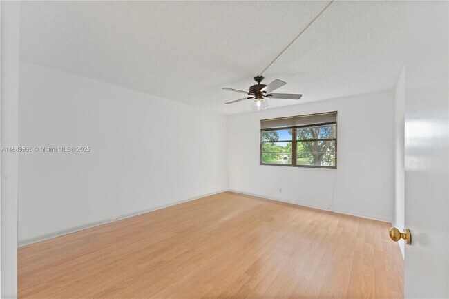 Building Photo - 1704 Andros Isle