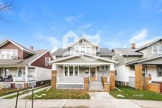 Building Photo - 1704 Flett Ave