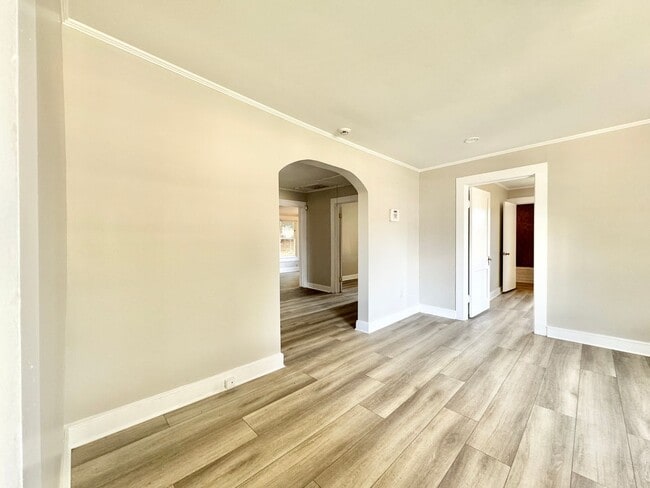 Building Photo - Renovated 2 Bedroom with Optional Third