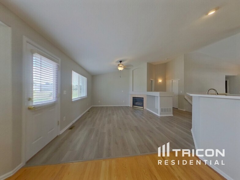 Building Photo - 12606 S Sopris Creek Dr