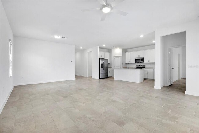 Building Photo - 14735 Bluewater Rd