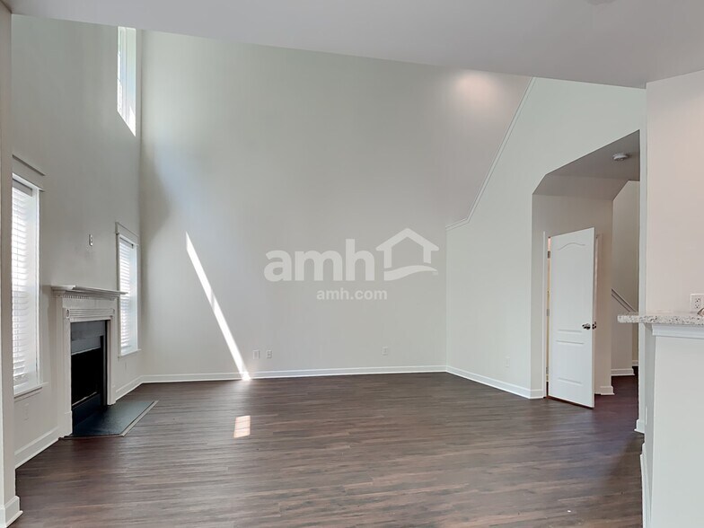 Building Photo - 118 Maywood Drive