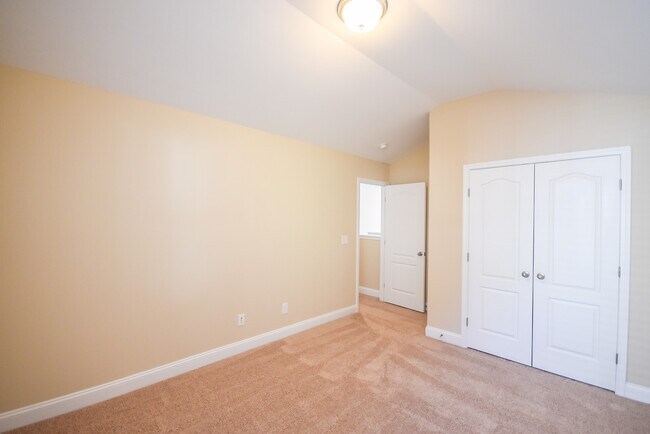 Building Photo - 67 Timber Skip Dr