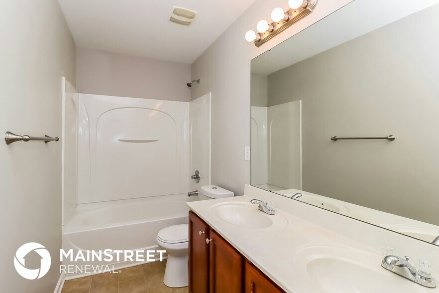 Building Photo - 6431 Hermsley Rd