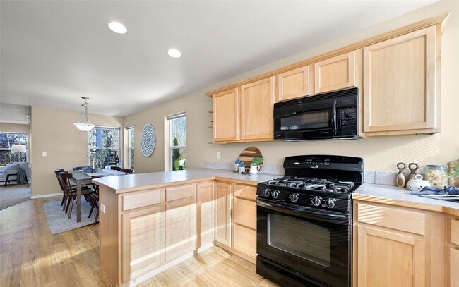 Building Photo - 4160 Deemer Rd