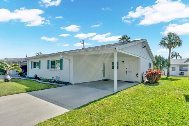 Building Photo - 5996 Hibiscus Dr