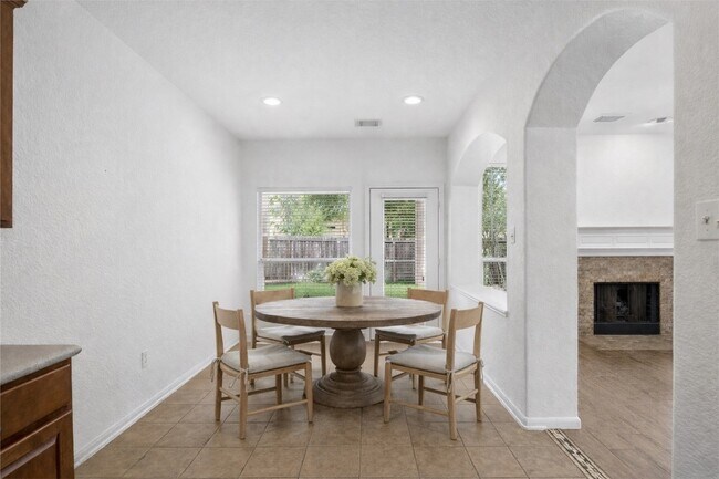 Building Photo - 8919 Summer Ash Ln