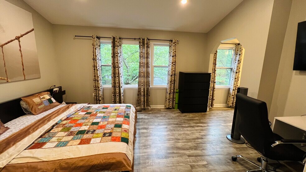 Building Photo - 12480 Sweet Leaf Ter