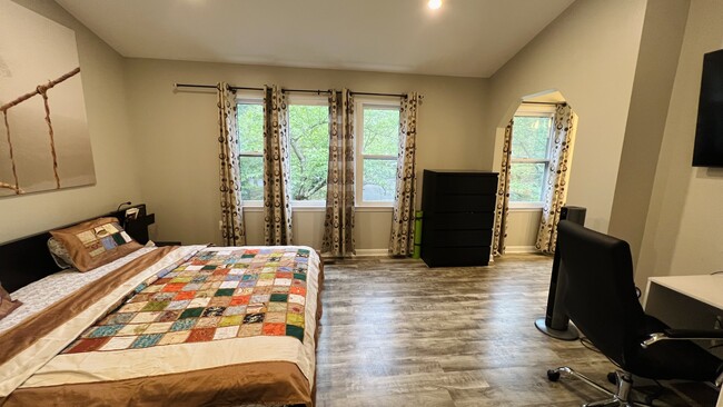 Building Photo - 12480 Sweet Leaf Ter