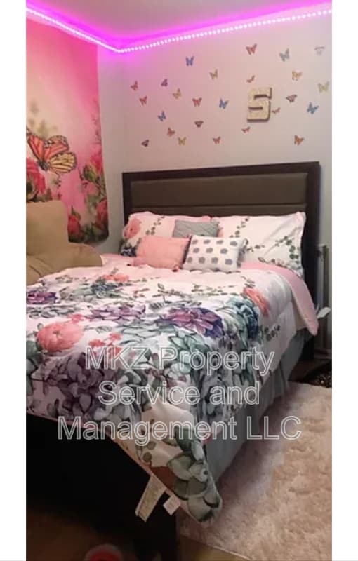 Building Photo - 253 Western Ave