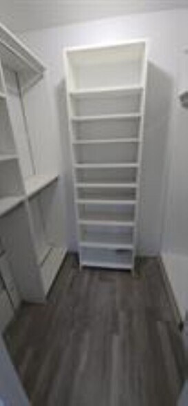 Building Photo - 3061 NE 49th St