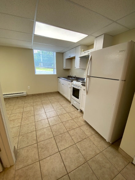 Building Photo - 420 North St