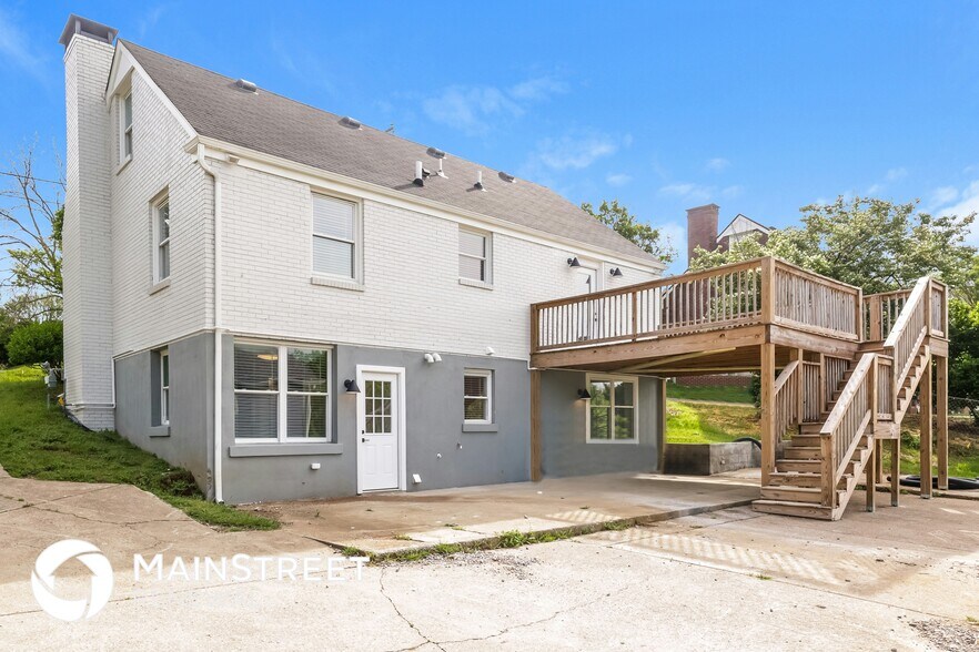 Building Photo - 922 Crescent Hill Rd
