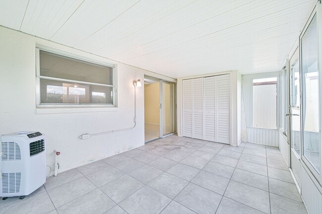 Building Photo - NOW AVAILABLE - Well Maintained Villa in C...