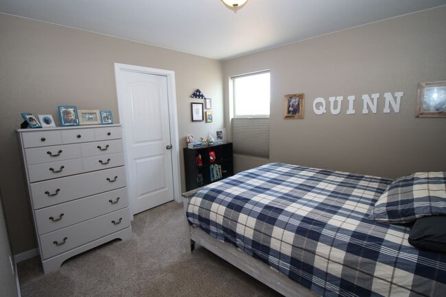 Building Photo - 2392 Pelican Bay Dr