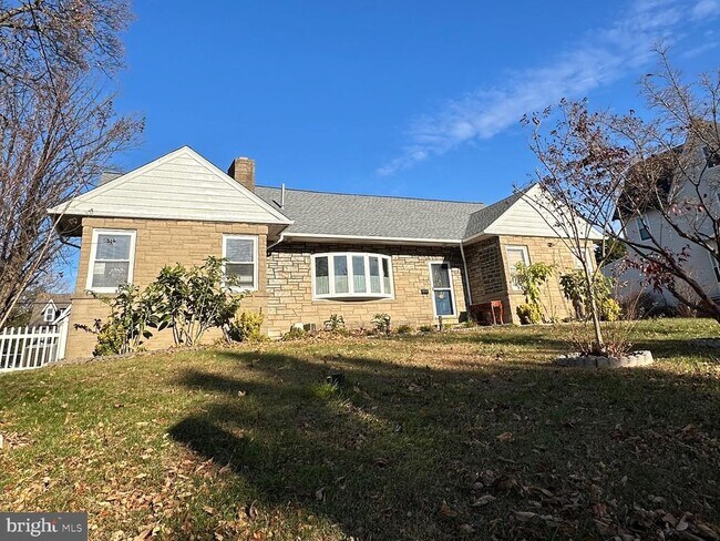 Building Photo - 221 W Chester Pike