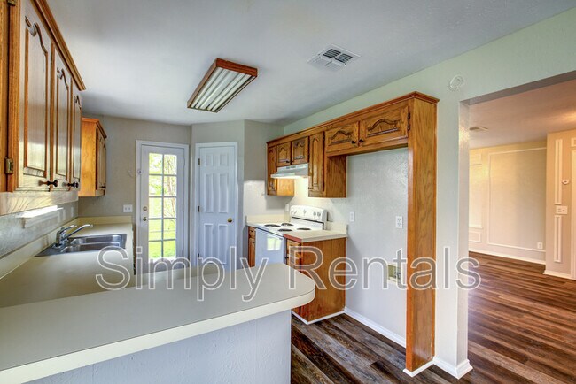 Building Photo - 2003 Hackberry Cir