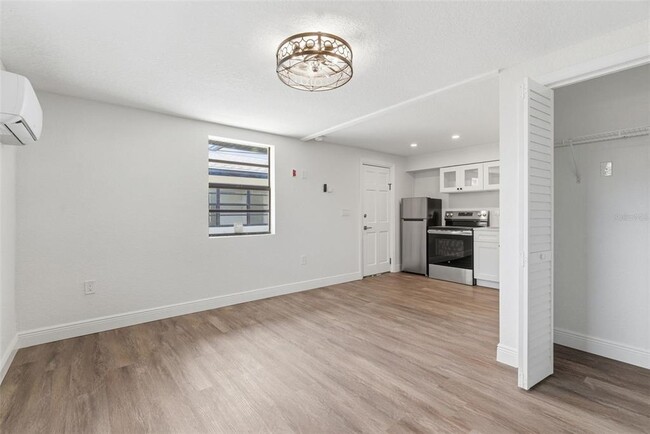 Building Photo - 113 145th Ave