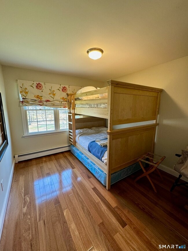 Building Photo - 11 Van Campen Ln
