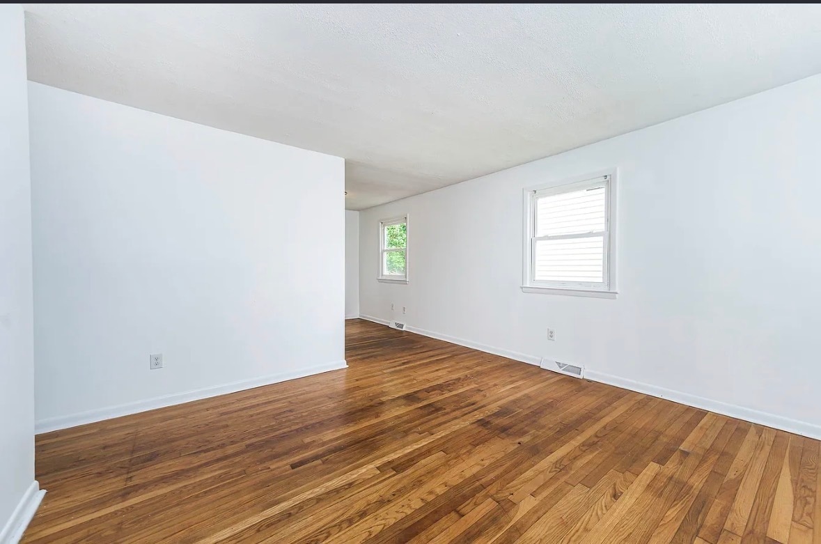 Building Photo - 1208 Louis Ln