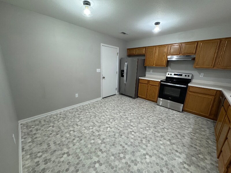 Building Photo - 1322 Dogwood St