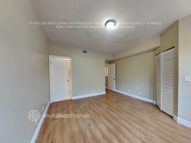 Building Photo - 1392 Coronado Rd