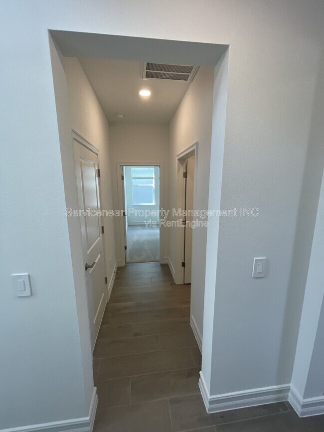 Building Photo - 7124 119th Ct E