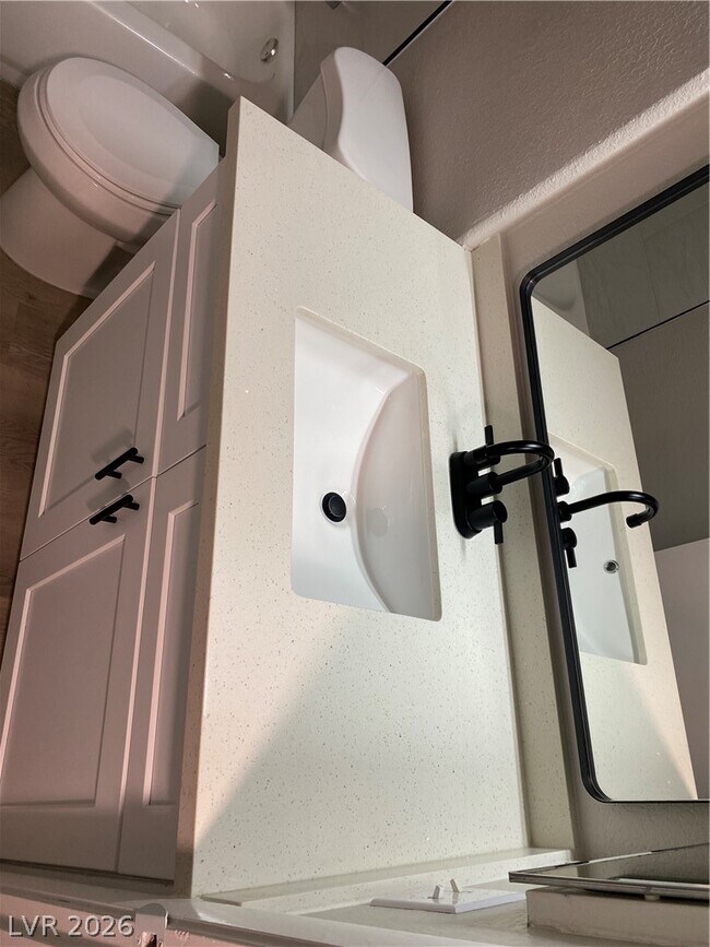 Building Photo - 8410 Eldora Ave