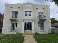 Building Photo - 1308 N Main St