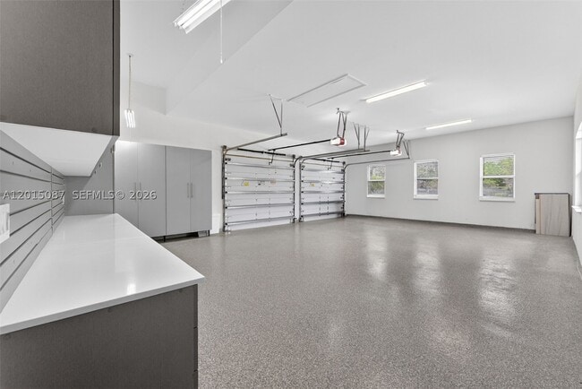 Building Photo - 2400 SW 112th Ave
