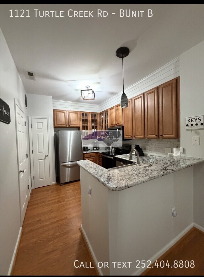 Building Photo - 1121 Turtle Creek Rd