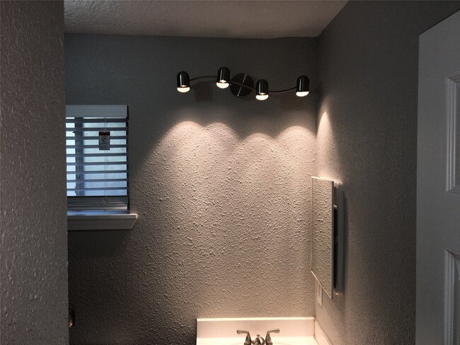 Building Photo - 14626 Wind Hollow Cir